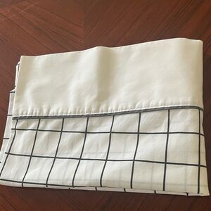 Dan River Vintage/ modern Cream and Black Checkered  pillow case